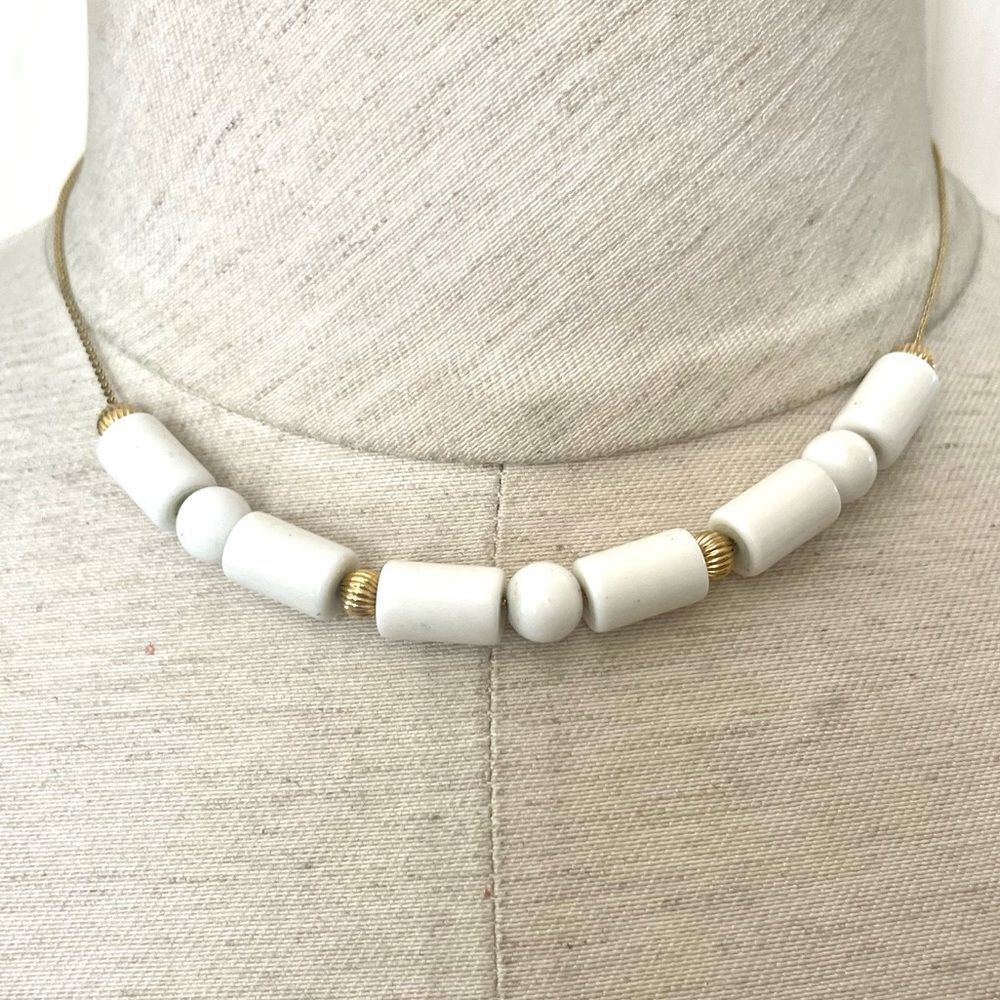 Direction One white and gold tone dainty beaded vintage necklace